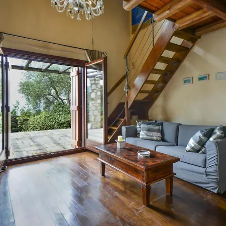 Pelion Luxury Homes בית נופש דמוצ'ארי