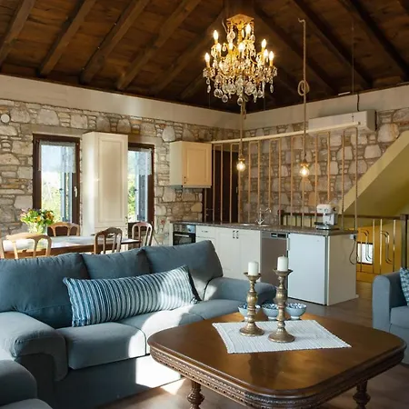Pelion Luxury Homes * דמוצ'ארי