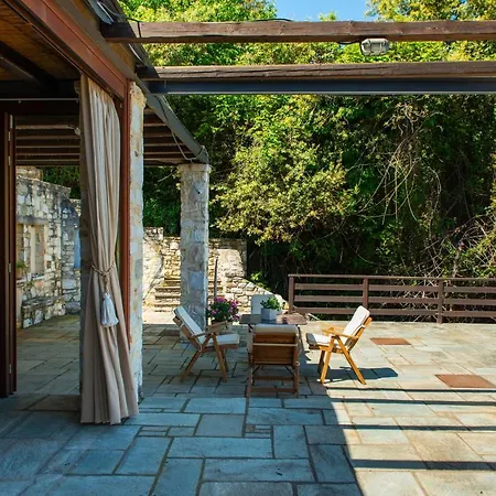 Pelion Luxury Homes בית נופש *