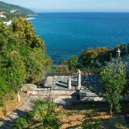 Pelion Luxury Homes